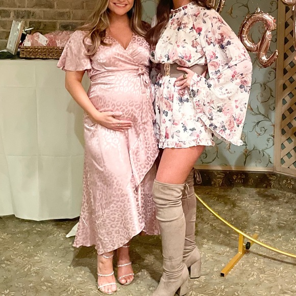 Romwe Floral Printed Ruffle Bell Sleeve Romper - Picture 5 of 6